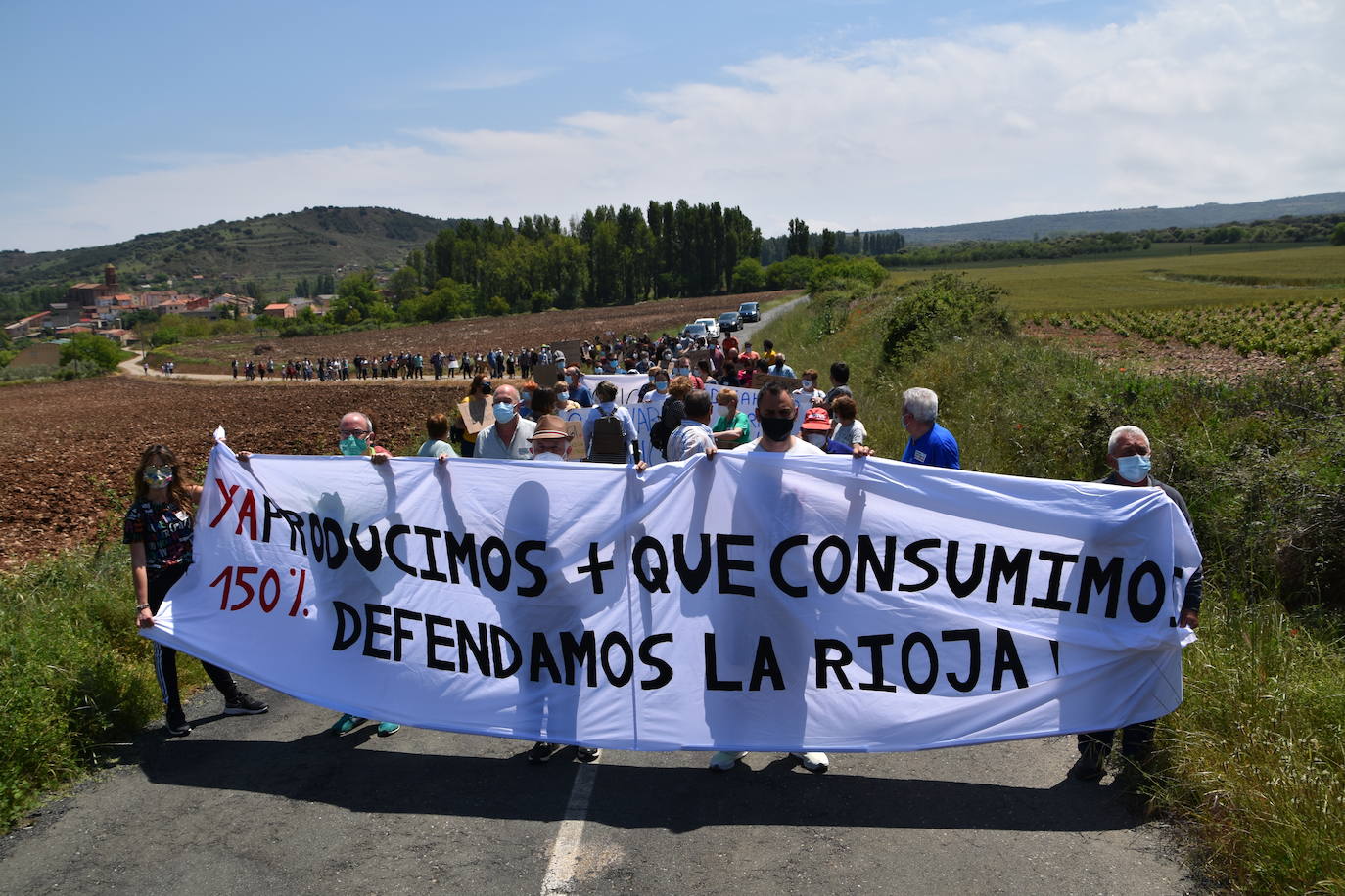 Fotos: Marcha contra los &#039;gigantes&#039; en el valle de Ocón