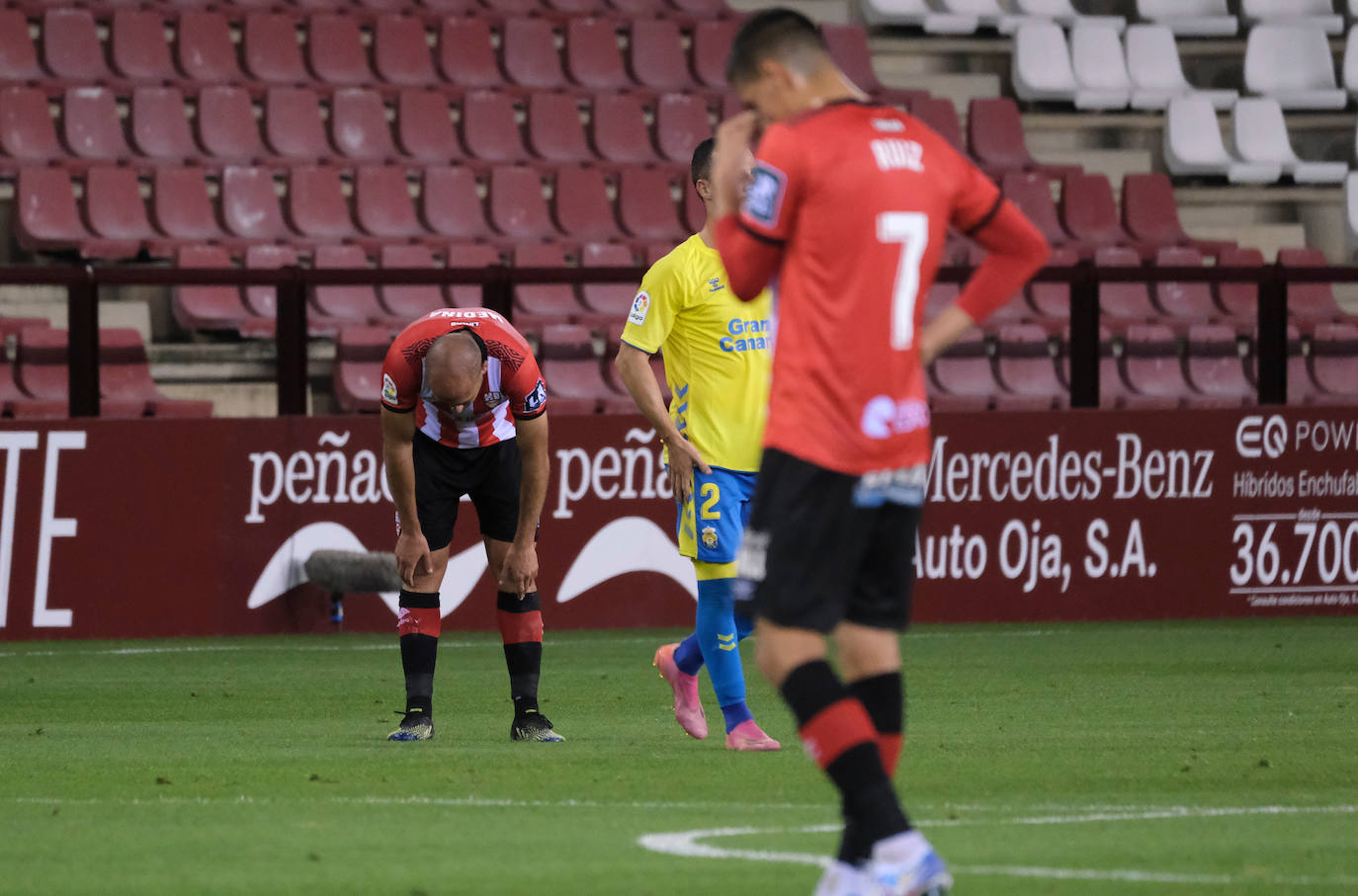 Fotos: Las imágenes de la tristeza de la UD Logroñés tras el descenso