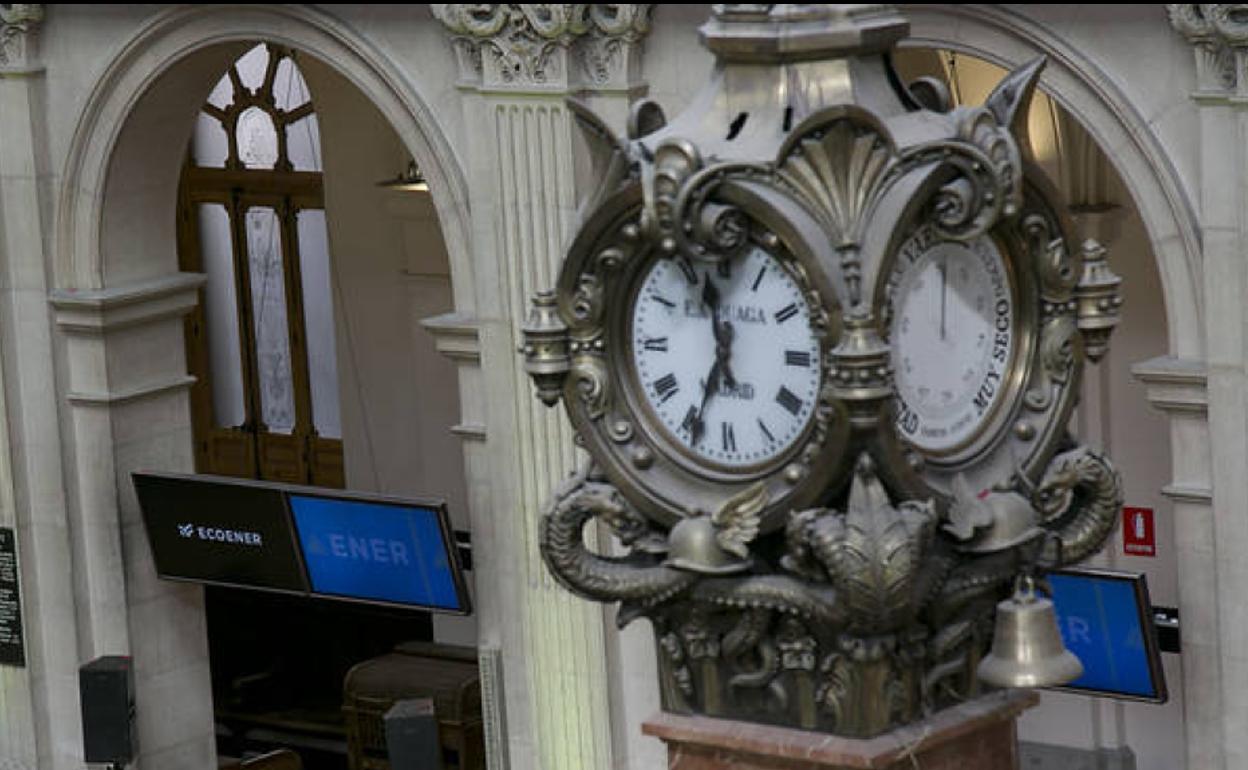 Reloj de la Bolsa de Madrid. 