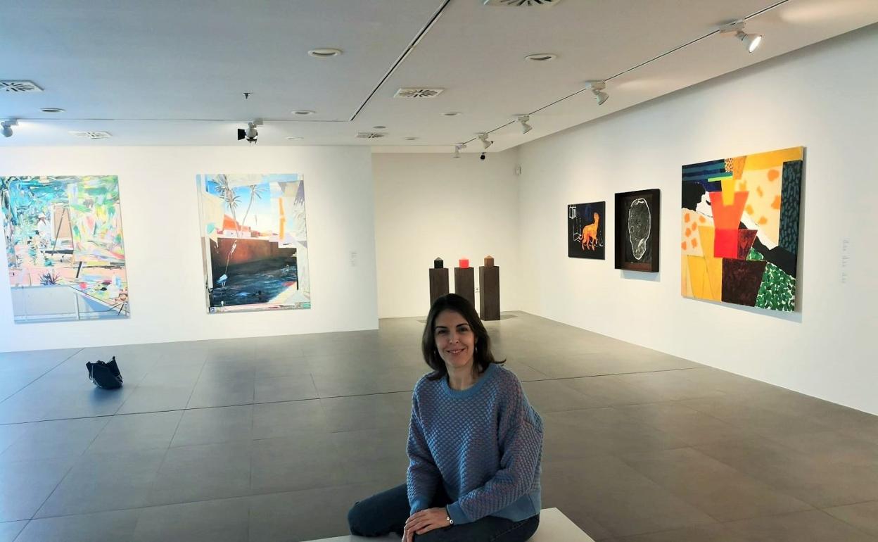 Rosa Fernández Saiz, nueva responsable de Afammer en La Rioja, posa en el Museo Würth. 