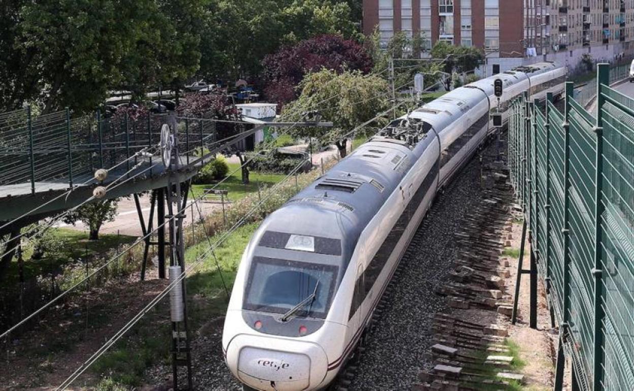 magen de un tren pasando por Logroño. 