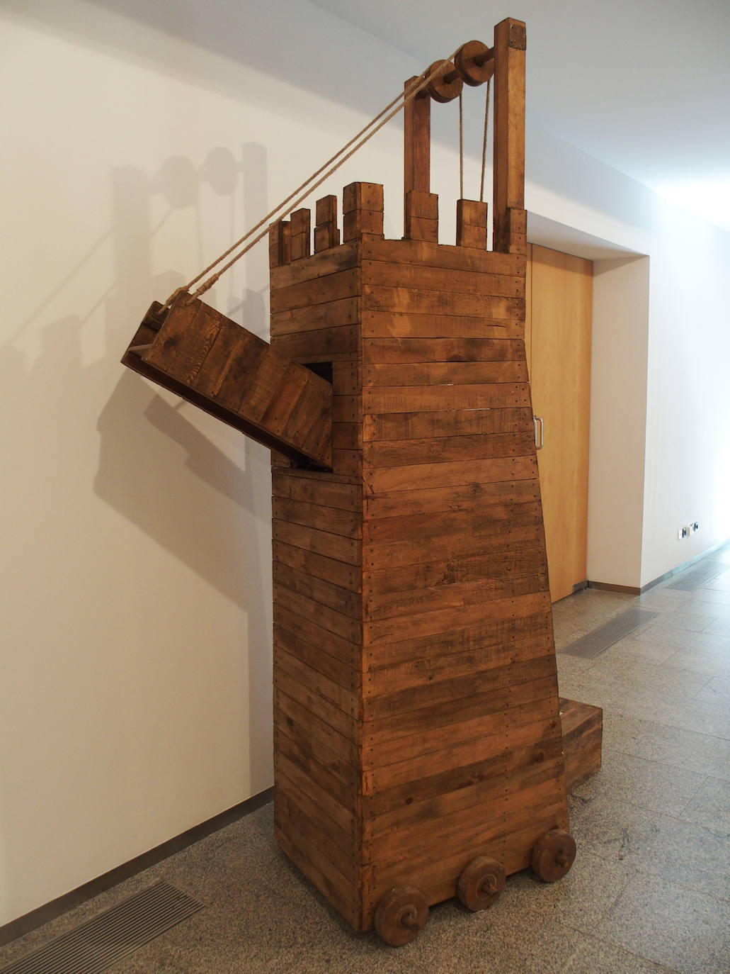 Imagen secundaria 2 - &#039;Máquinas de asedio&#039;, artefactos de los sitios desde el Medievo al Renacimiento, en la Casa de las Ciencias