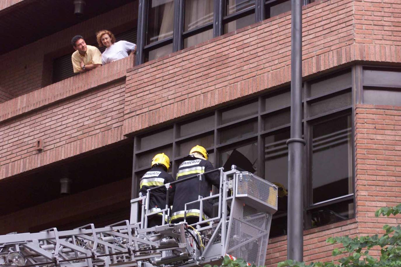 Fotos: Así fue el atentado de ETA en Logroño hace 20 años