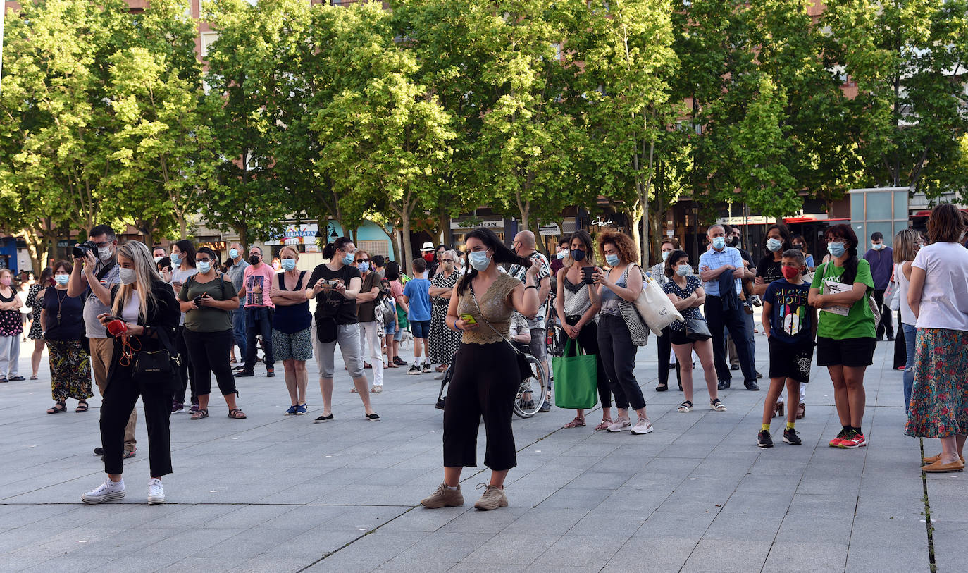 Fotos: Concentración en Logroño contra la violencia machista