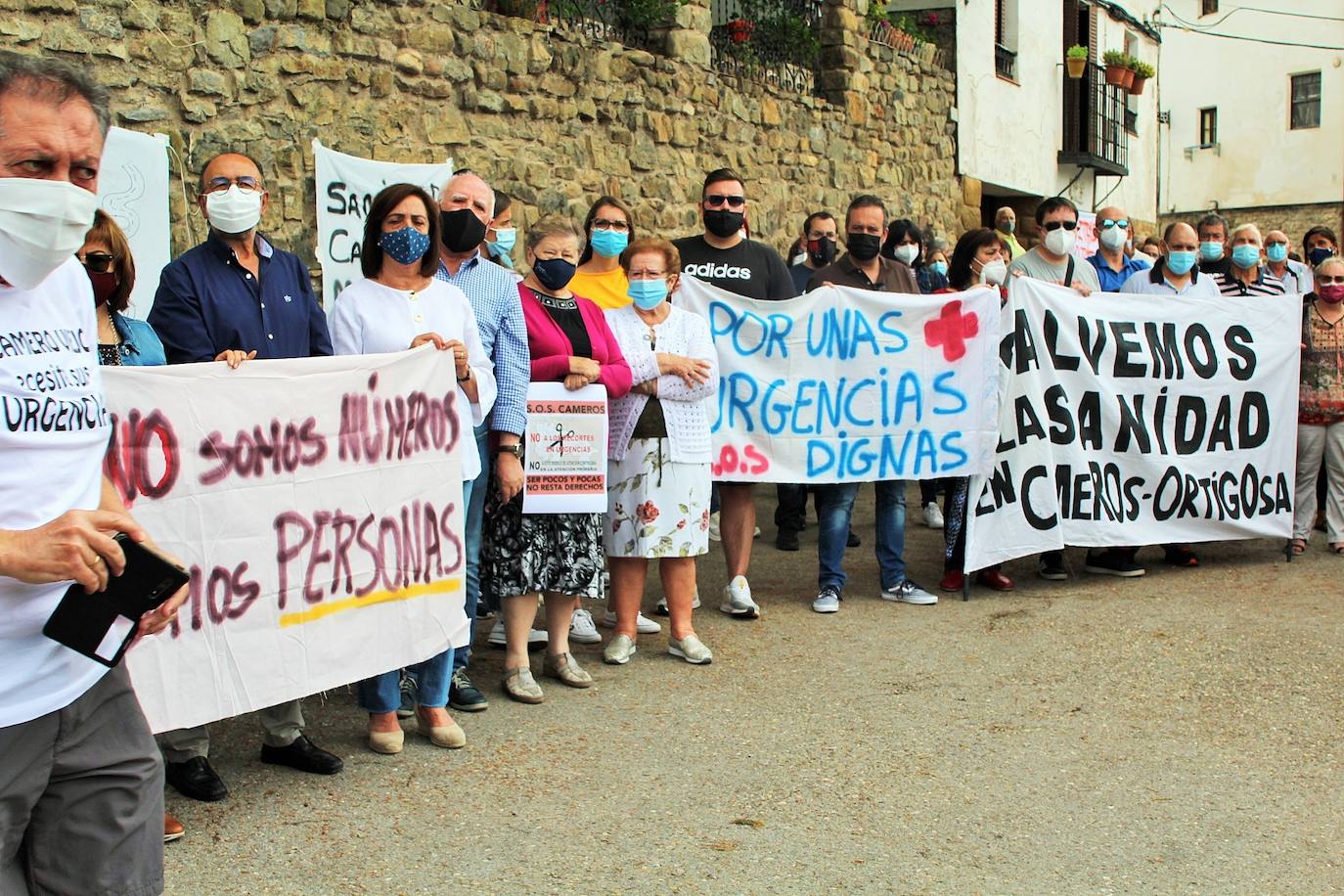 Fotos: Protesta en Cameros en defensa de las Urgencias