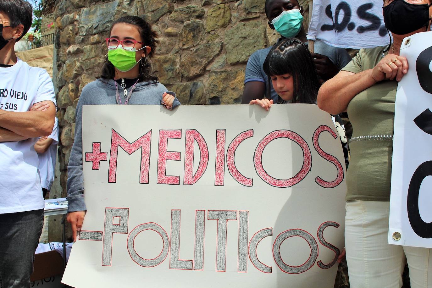 Fotos: Protesta en Cameros en defensa de las Urgencias