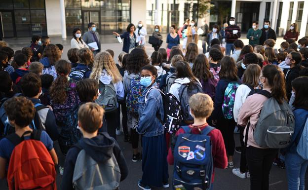 Sánchez anuncia la vacunación de ESO y Bachillerato dos semanas antes del curso