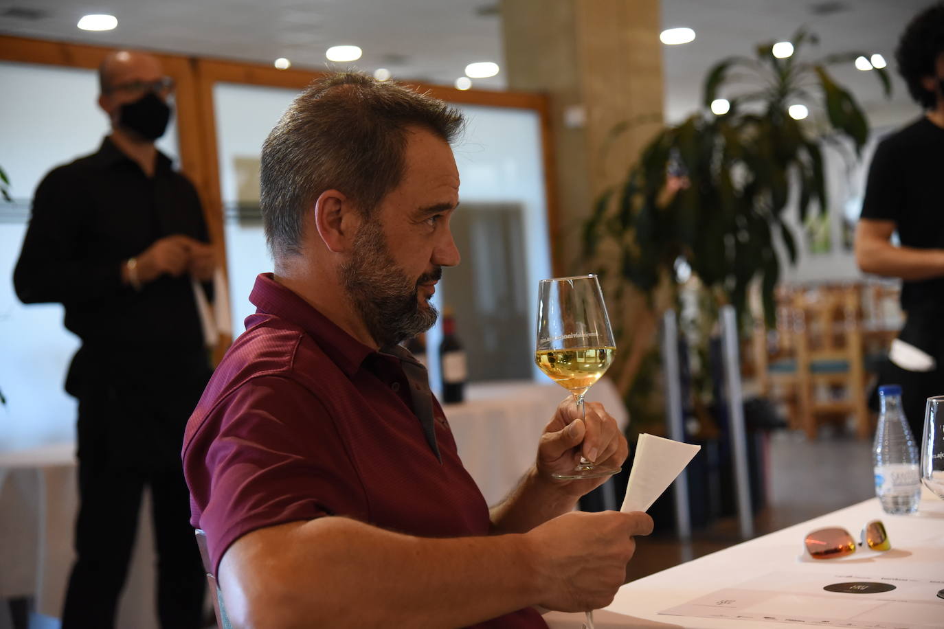 Tras la jornada de juego, los participantes en el torneo Bodegas Ontañón de la Liga de Golf y Vino disfrutaron de los vinos de la bodega en El Campo de Logroño.