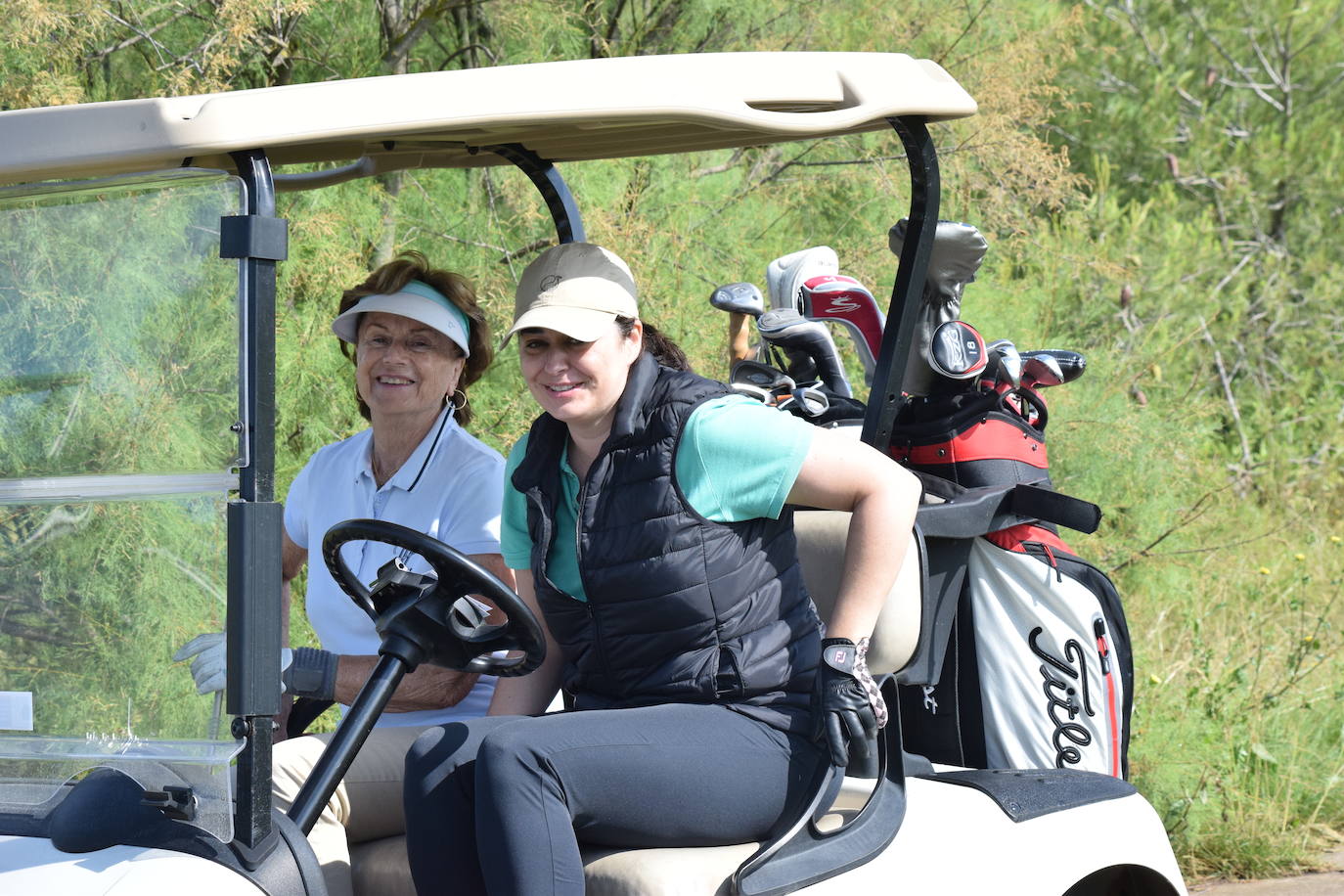 Los participantes en el torneo Bodegas Ontañón de la Liga de Golf y Vino disfrutaron de un gran día de golf en El Campo de Logroño.