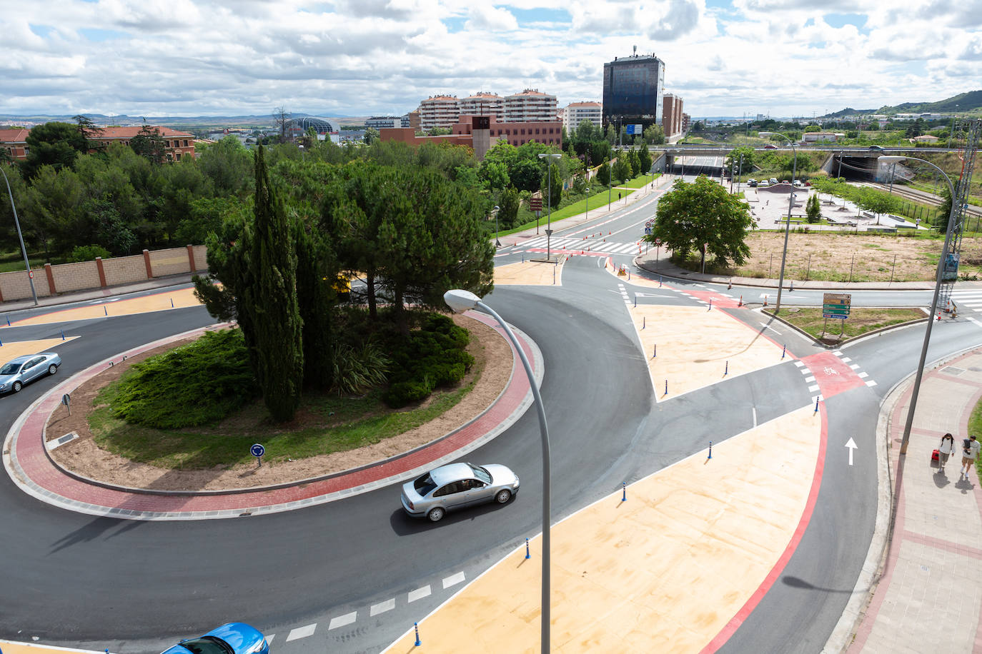 Fotos: Así es la primera &#039;rotonda holandesa&#039; de La RIoja&quot;