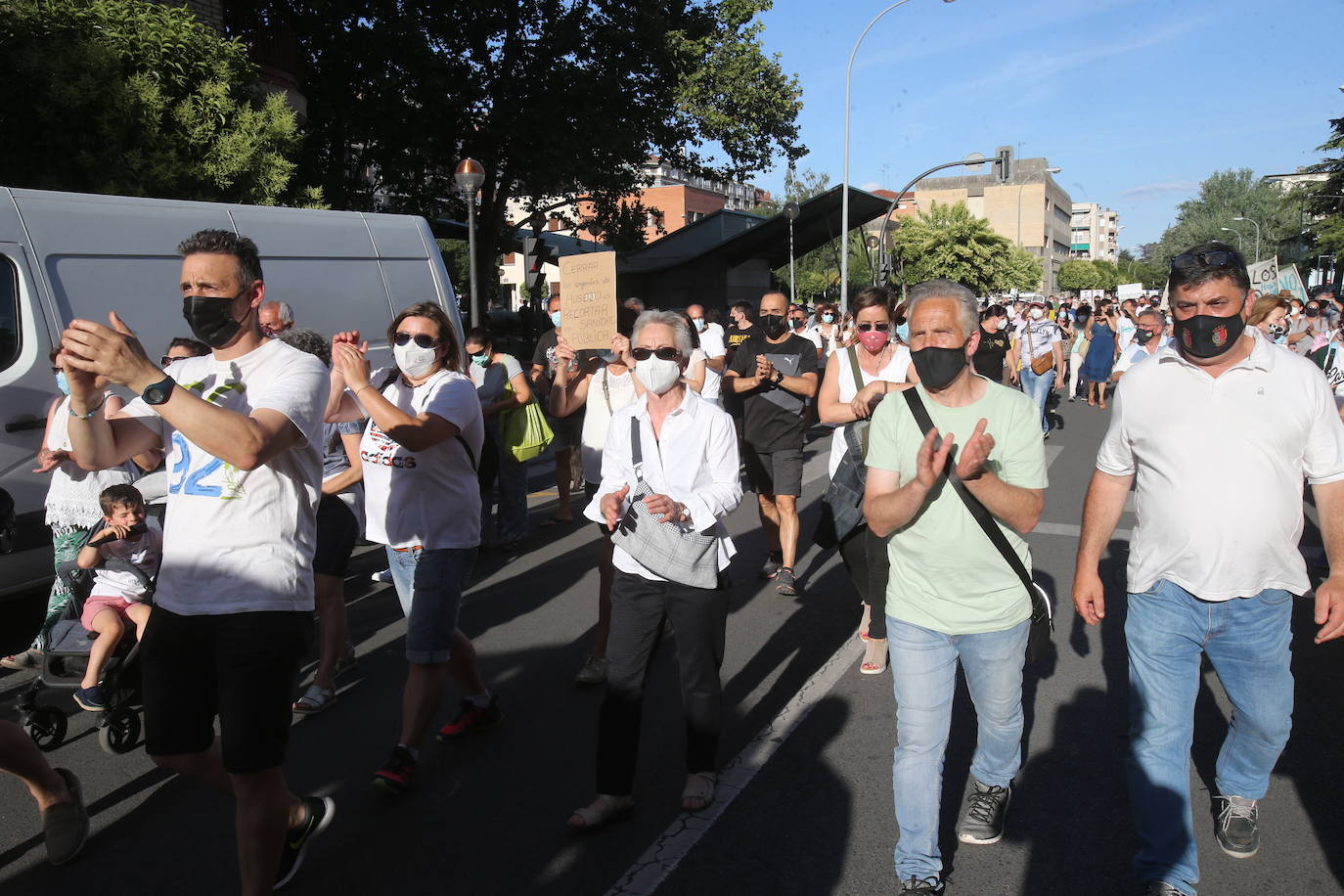 Fotos: Las imágenes de la manifestación en Logroño contra el Plan de Atención Continuada