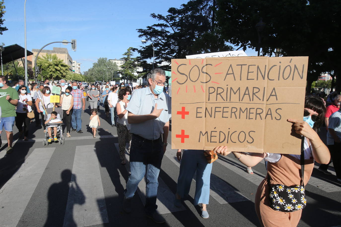 Fotos: Las imágenes de la manifestación en Logroño contra el Plan de Atención Continuada