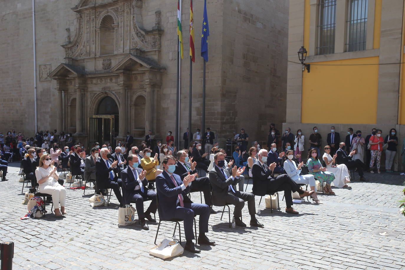 El Gobierno de La Rioja, junto al de Galicia, Aragón, Navarra y Castilla y León, unidos por el Camino de Santiago, convocados por los municipios del Camino, firman en Logroño una Declaración de Cooperación Interregional. 