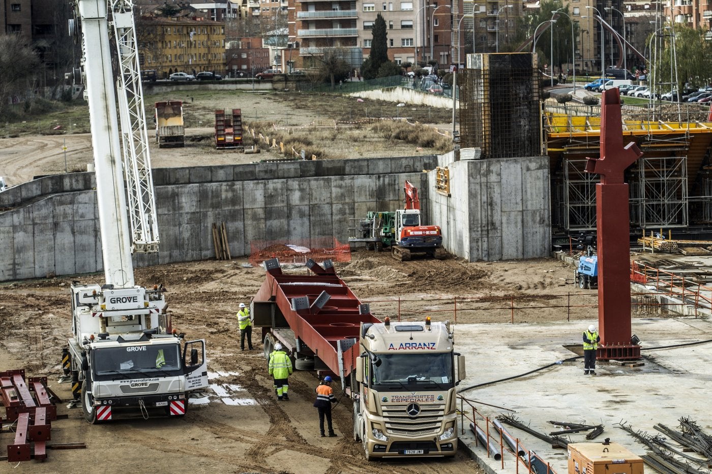 Imagen de archivo de los trabajos de construcción de la estación de autobuses de Logroño, la obra civil más reciente acometida en la capital riojana. 