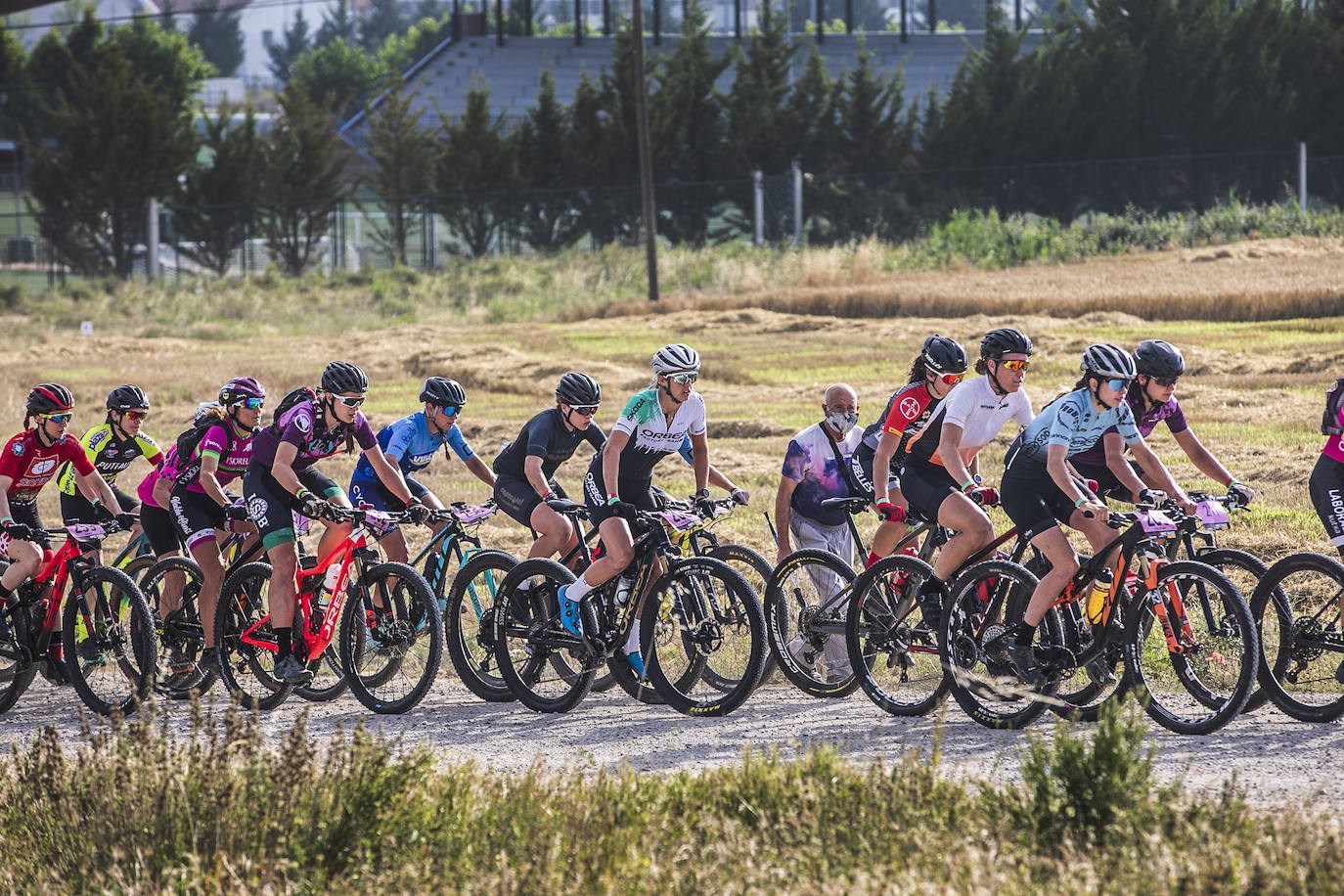 Fotos: Tiago Ferreira y Naima Madlen ganan La Rioja Bike Race