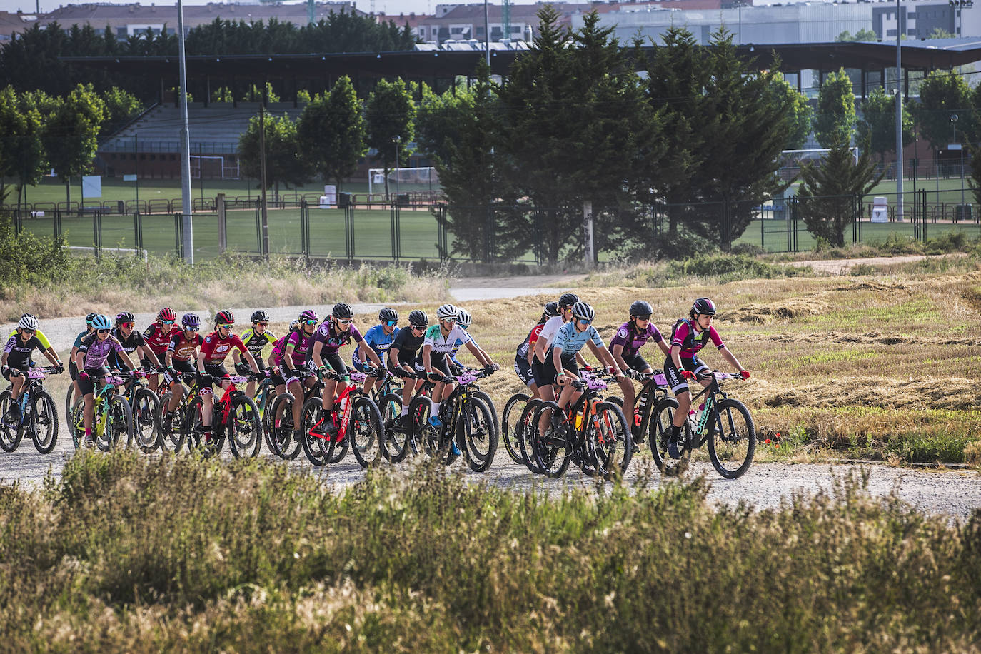 Fotos: Tiago Ferreira y Naima Madlen ganan La Rioja Bike Race