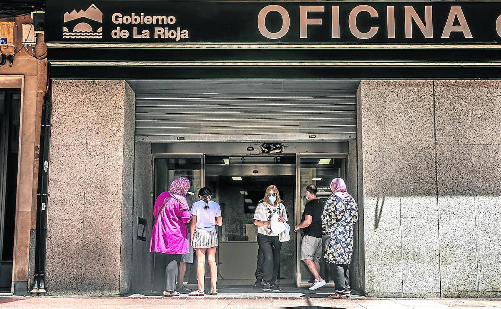 Vuelve la cola del paro