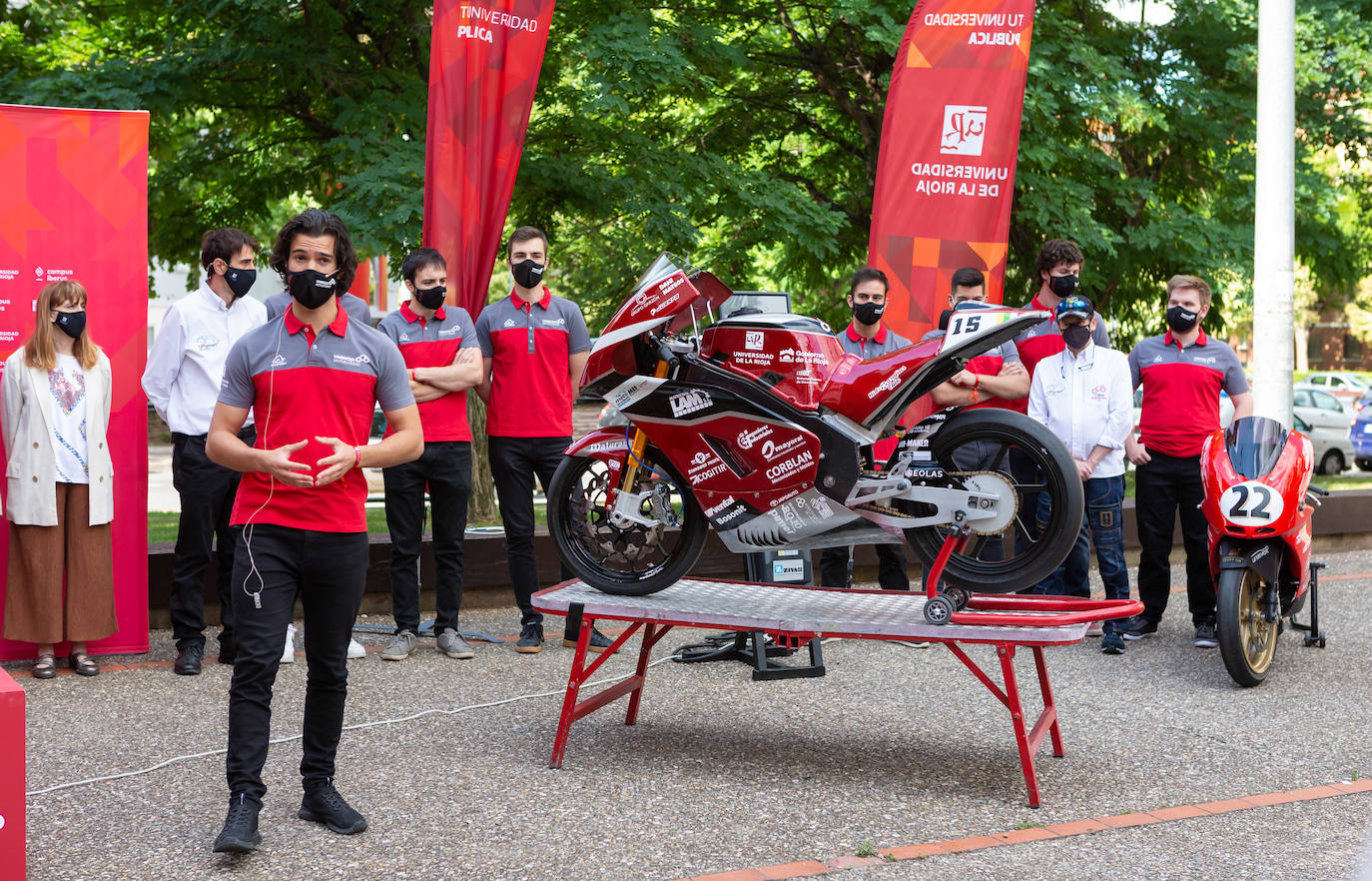 Fotos: La UR presenta la motocicleta que correrá en el Alcañiz