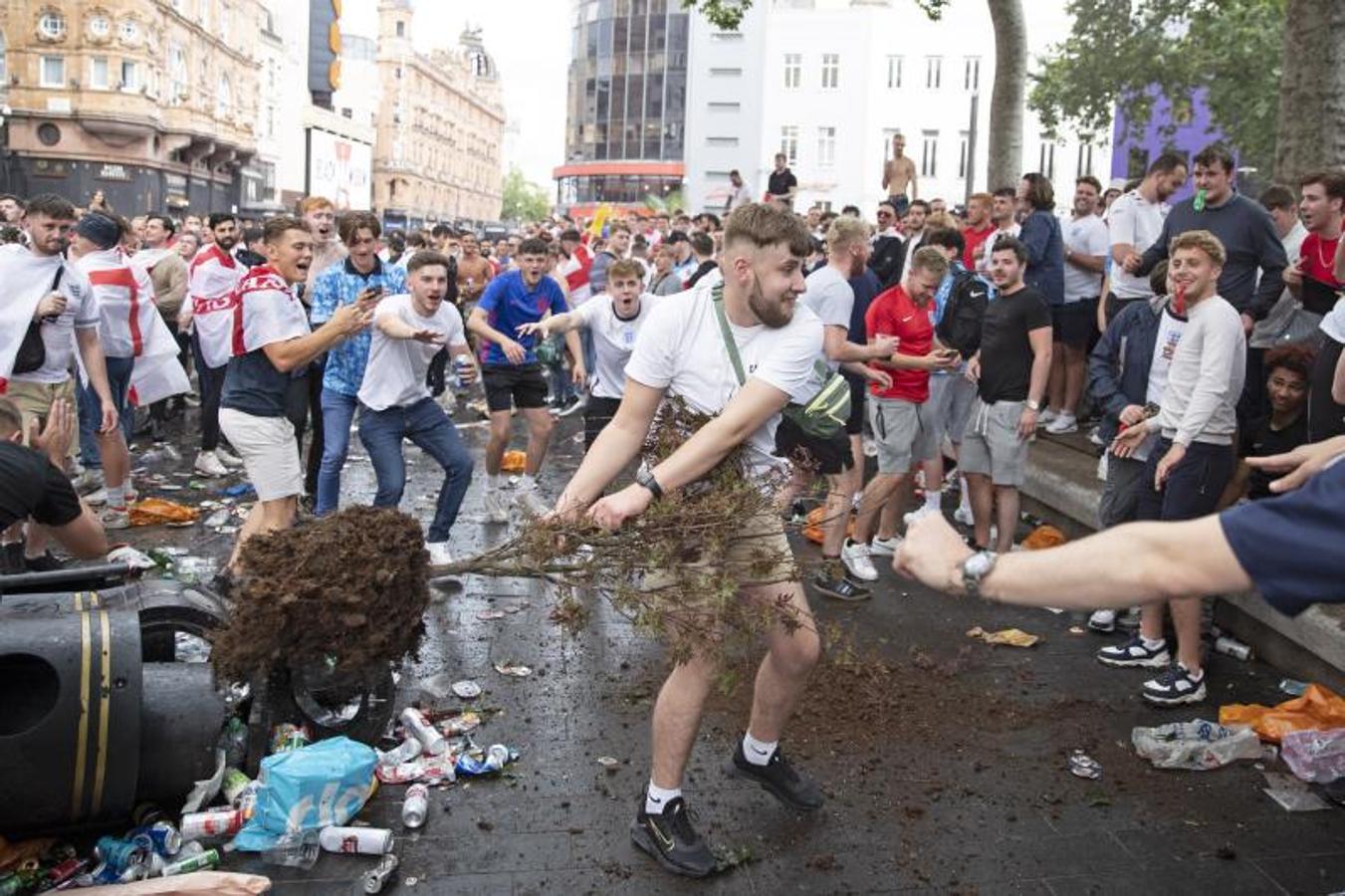 Fotos: Las imágenes de los incidentes en Wembley antes de la final