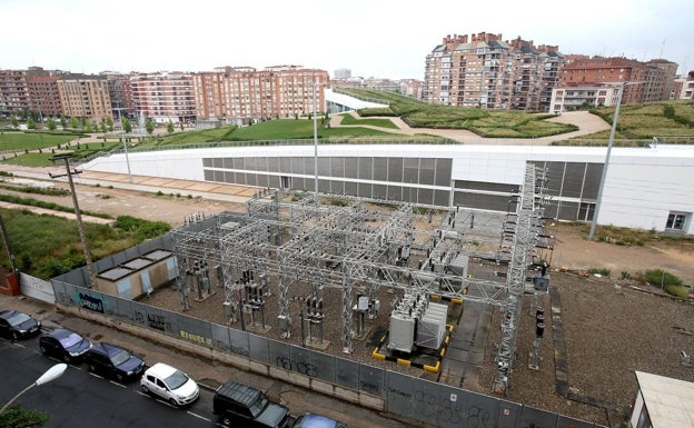 Ayuntamiento e Iberdrola firman el convenio para «soterrar» la subestación eléctrica de Cascajos