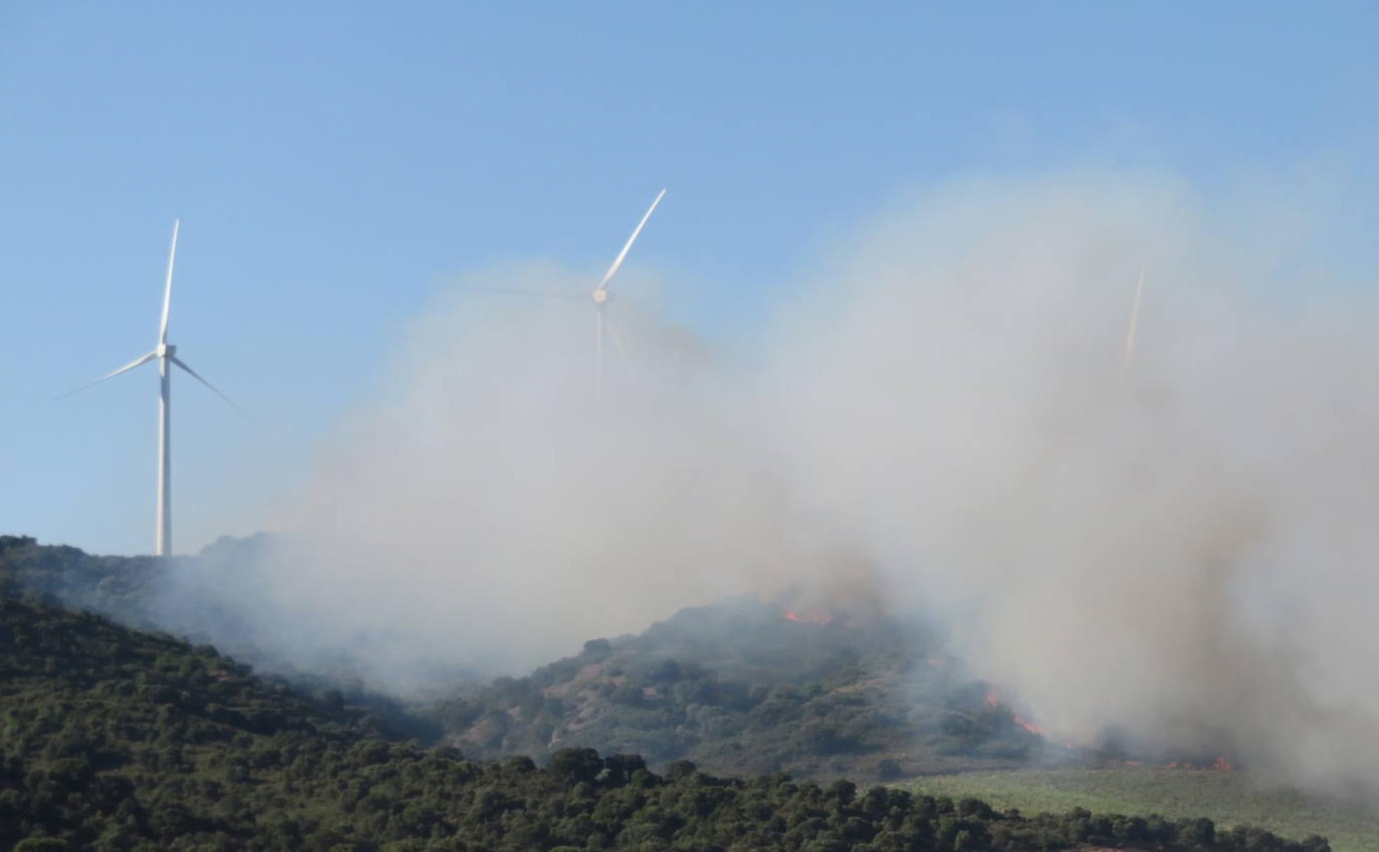 El primer gran incendio de la temporada en La Rioja quema hasta el momento 200 hectáreas de las laderas del Monte Yerga