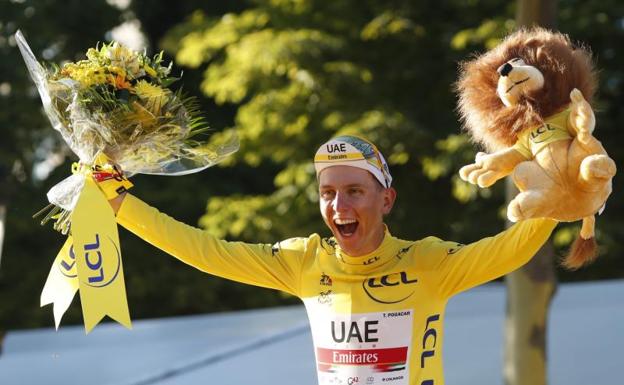 Tadej Pogacar, tras conquistar su segundo Tour de Francia. 