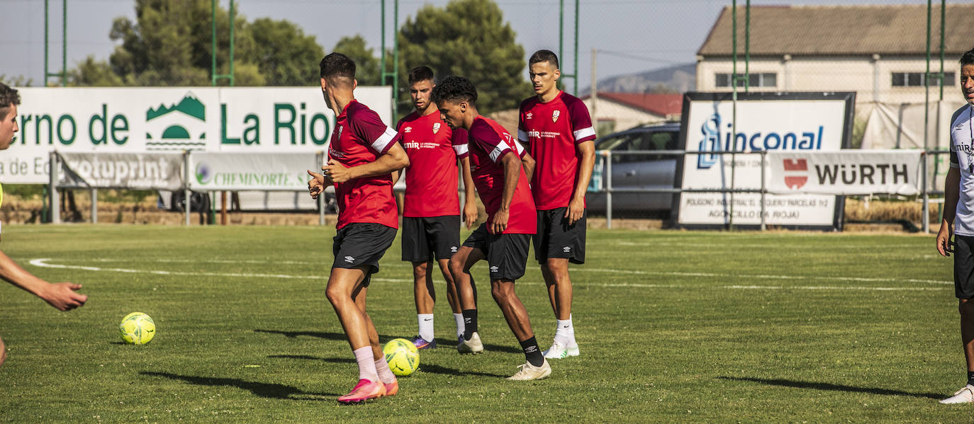 Fotos: Arranca la pretemporada de la UD Logroñés