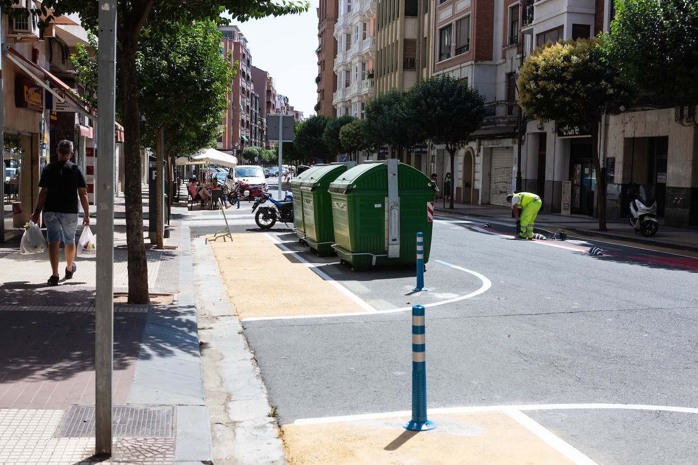 Fotos: Coches, peatones y bicicletas, entre los colores en la calzada de Duquesa de la Victoria