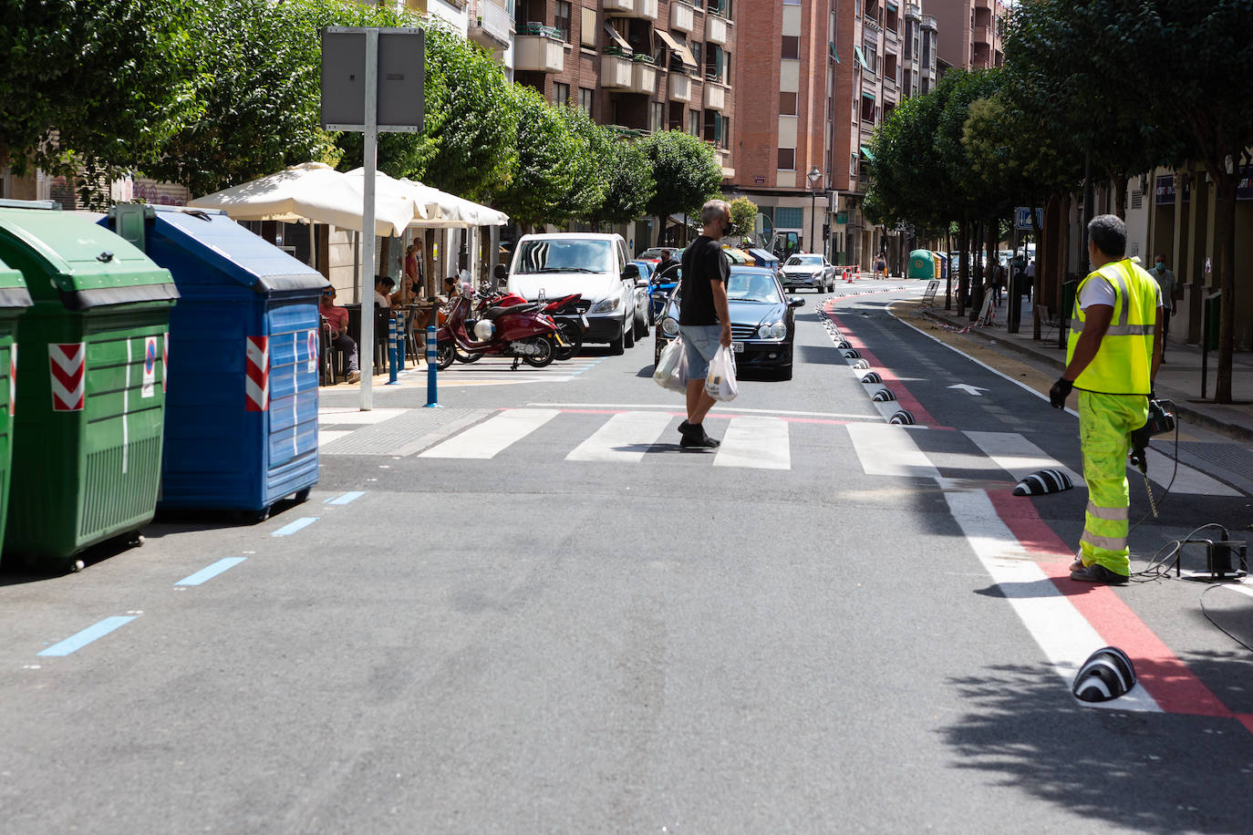 Fotos: Coches, peatones y bicicletas, entre los colores en la calzada de Duquesa de la Victoria