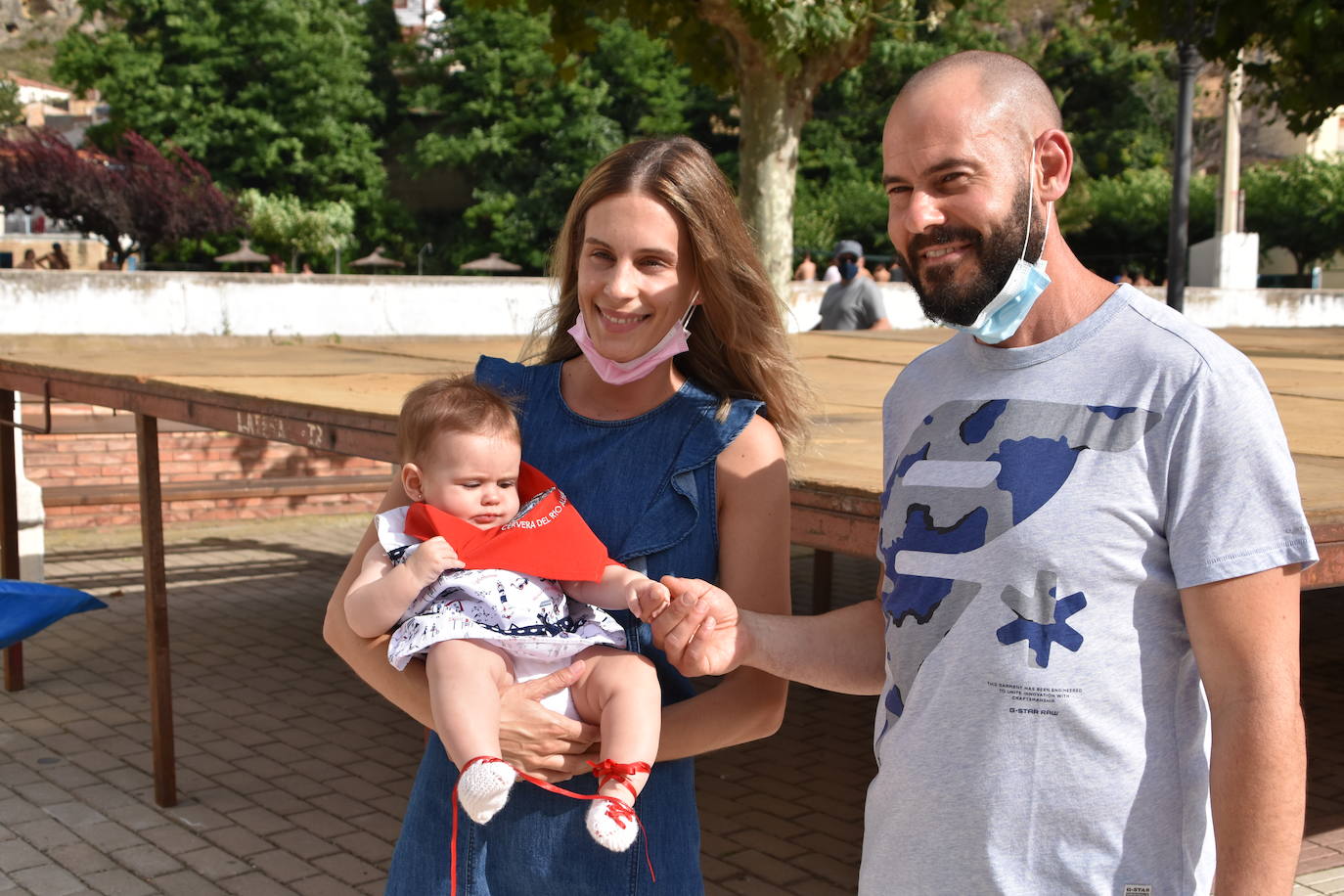 Fotos: Los cerveranos se ponen el pañuelo rojo
