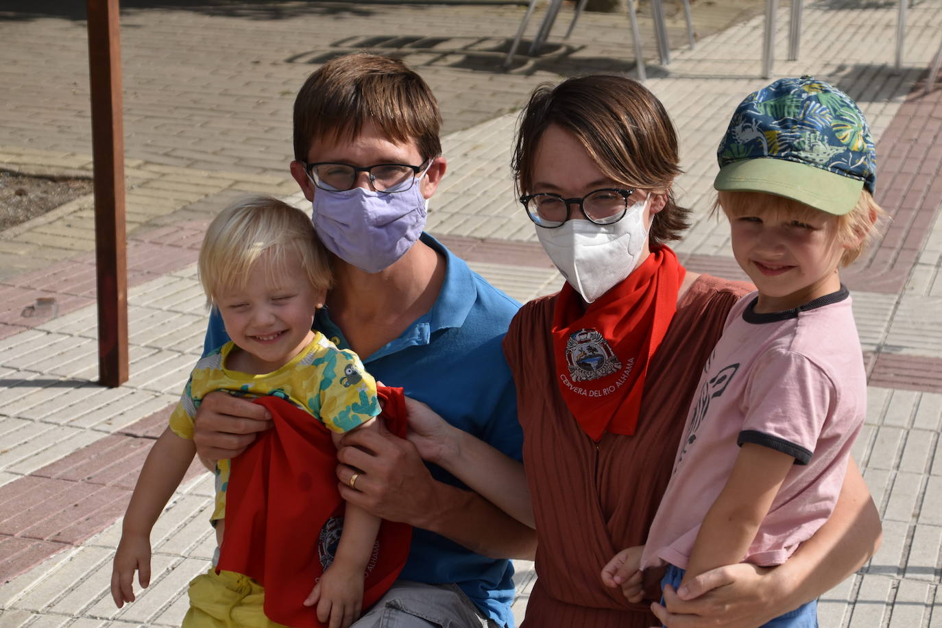 Fotos: Los cerveranos se ponen el pañuelo rojo