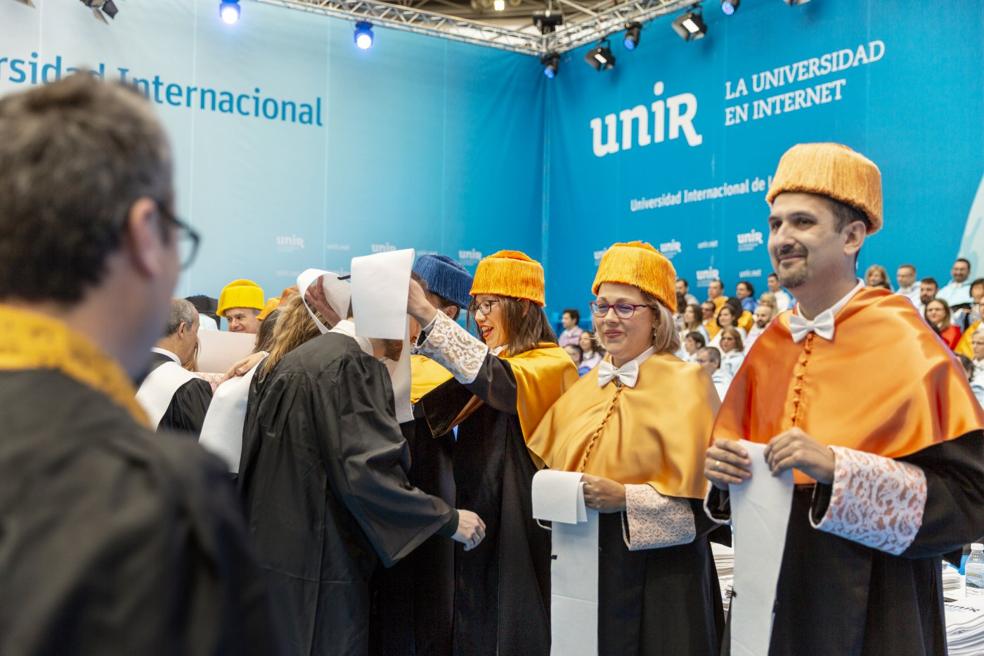 Acto de graduación de los estudiantes de la Escuela Superior de Ingeniería y Tecnología (ESIT) de UNIR en Logroño. 