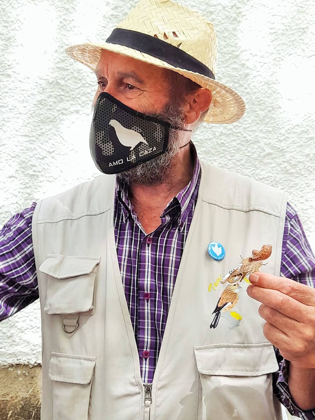 La Asociación Benéfico Cultural de Nieva de Cameros y la Asociación por el Medio Ambiente Rural en La Rioja han celebrado dos jornadas con el título 'Conociendo las mariposas'. Primero se celebró una en la aldea Montemediano, donde se lograron identificar fácilmente diecinueve especies el pasado 18 de julio, y después, el domingo 1 de agosto, se catalogaron una veintena de mariposas en Nieva, algunas tan singulares como la tigre.