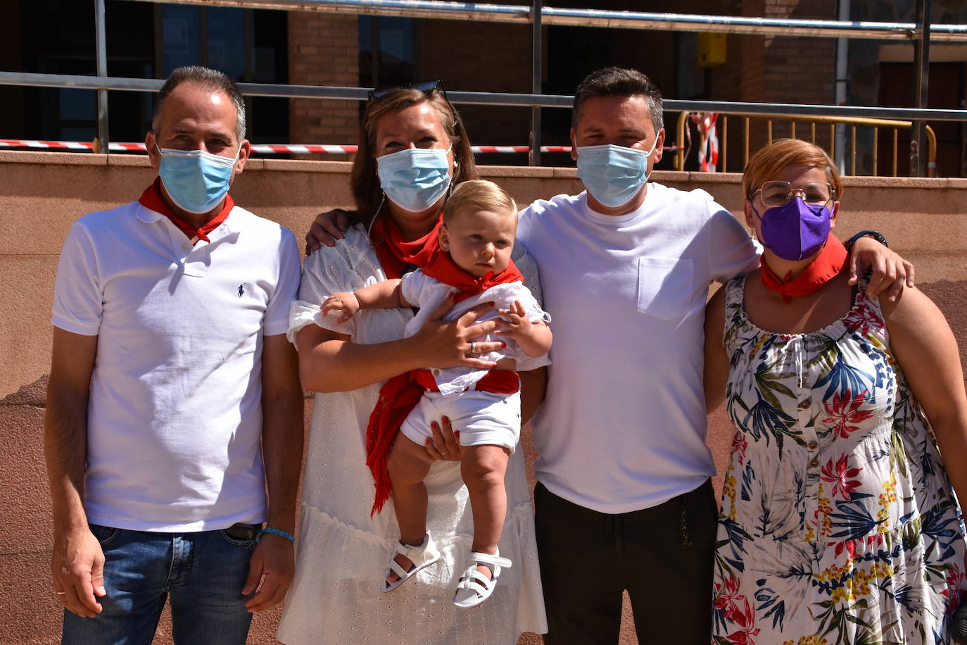 Imposición de pañuelos a los queleños nacidos en el último año.