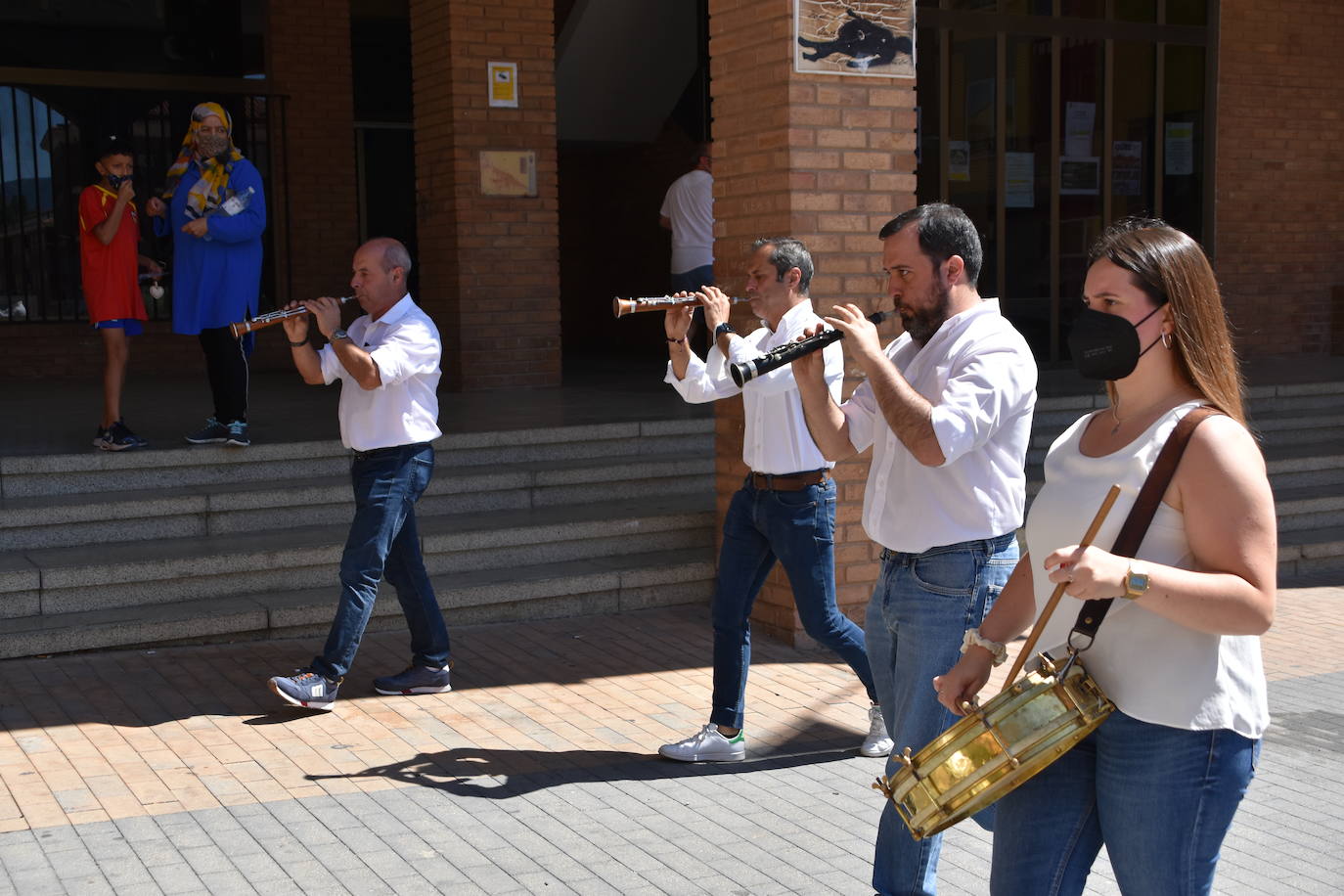 Imposición de pañuelos a los queleños nacidos en el último año.