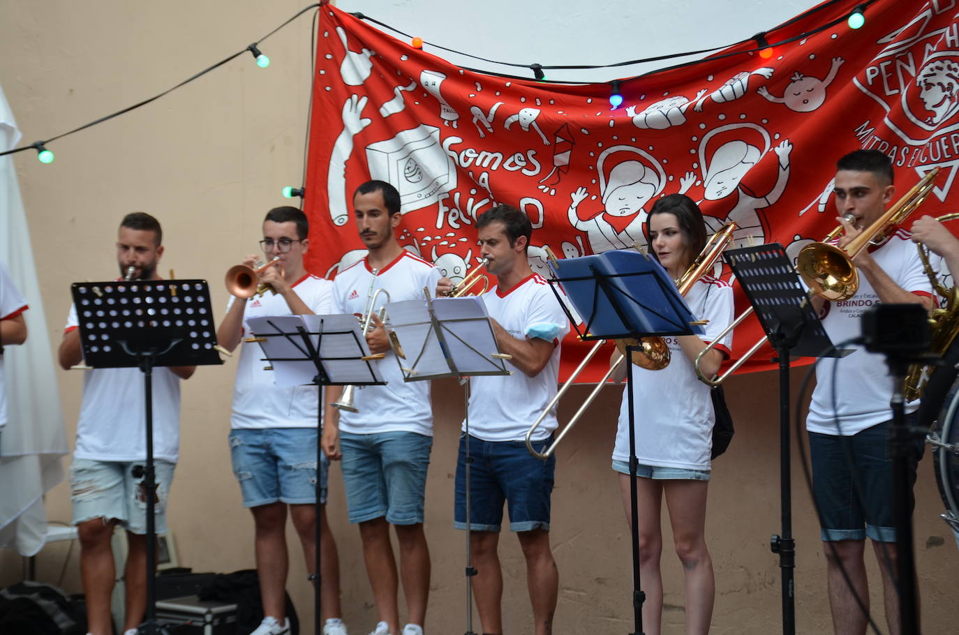 Fotos: Concierto de la charanga &#039;Kamikaze&#039; en Calahorra