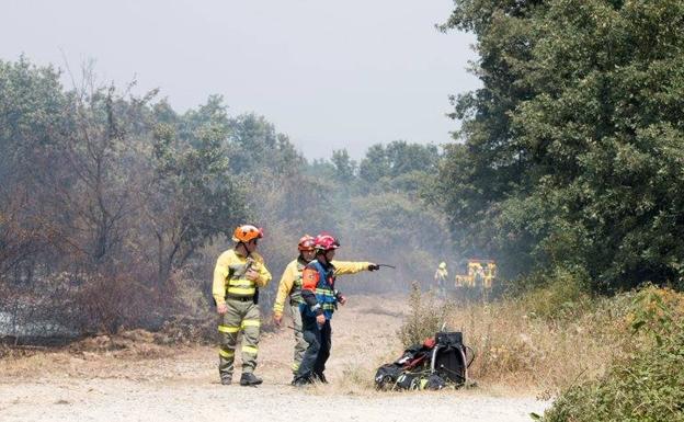 Una empacadora de paja, causa de un incendio en el paraje de Los Campos de Villarta-Quintana