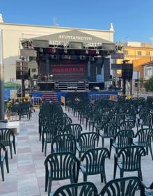 Imagen secundaria 2 - Lanzamiento del cohete, el viernes en Tudelilla. Abajo, los gigantes en la plaza de Alfaro y preparación del concierto de La Pasarela en Rincón. 