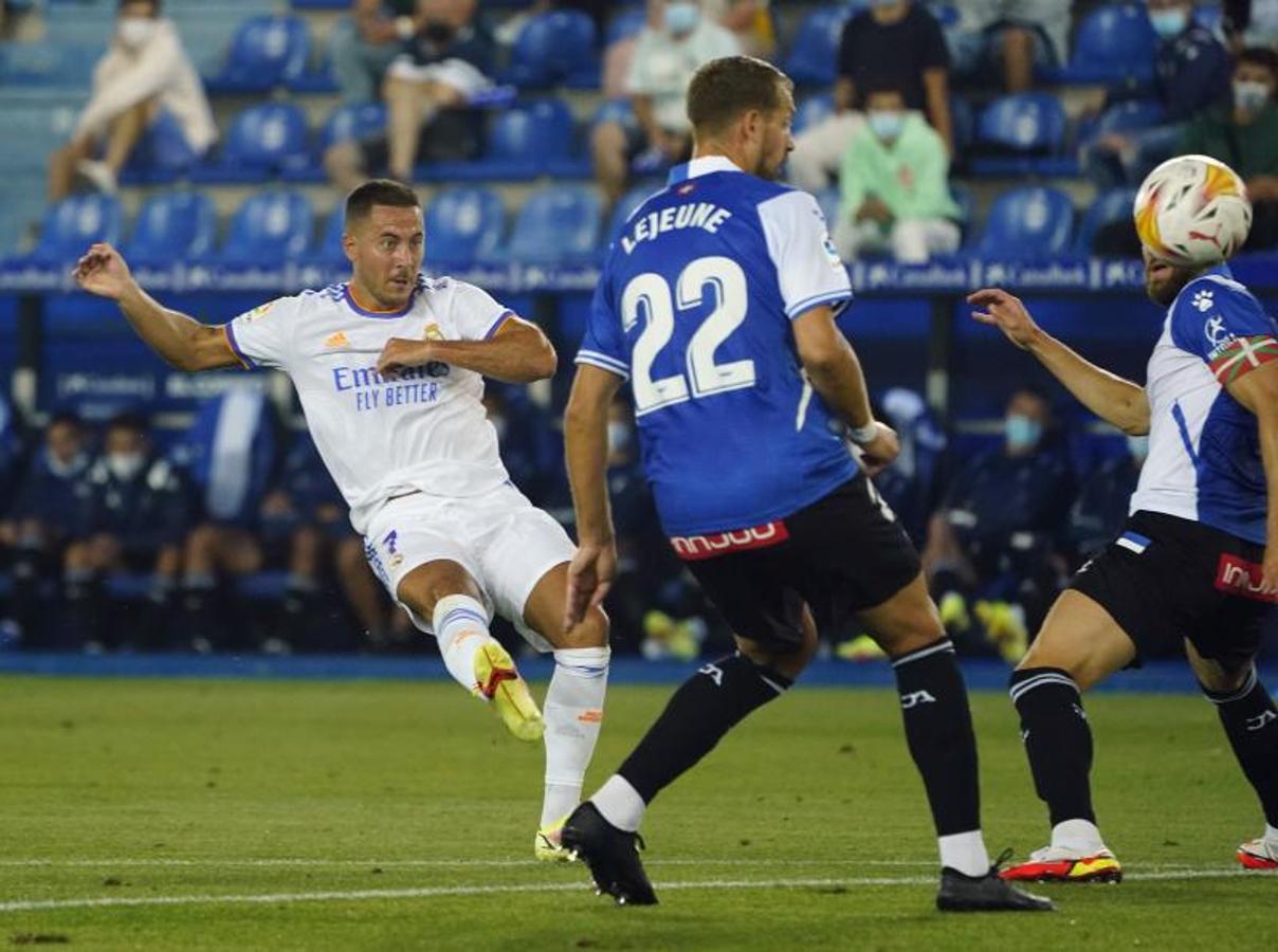 Fotos: Las mejores imágenes del Alavés-Real Madrid