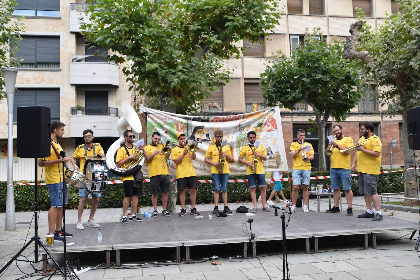 Fotos: Sonidos y color en las calles de Calahorra