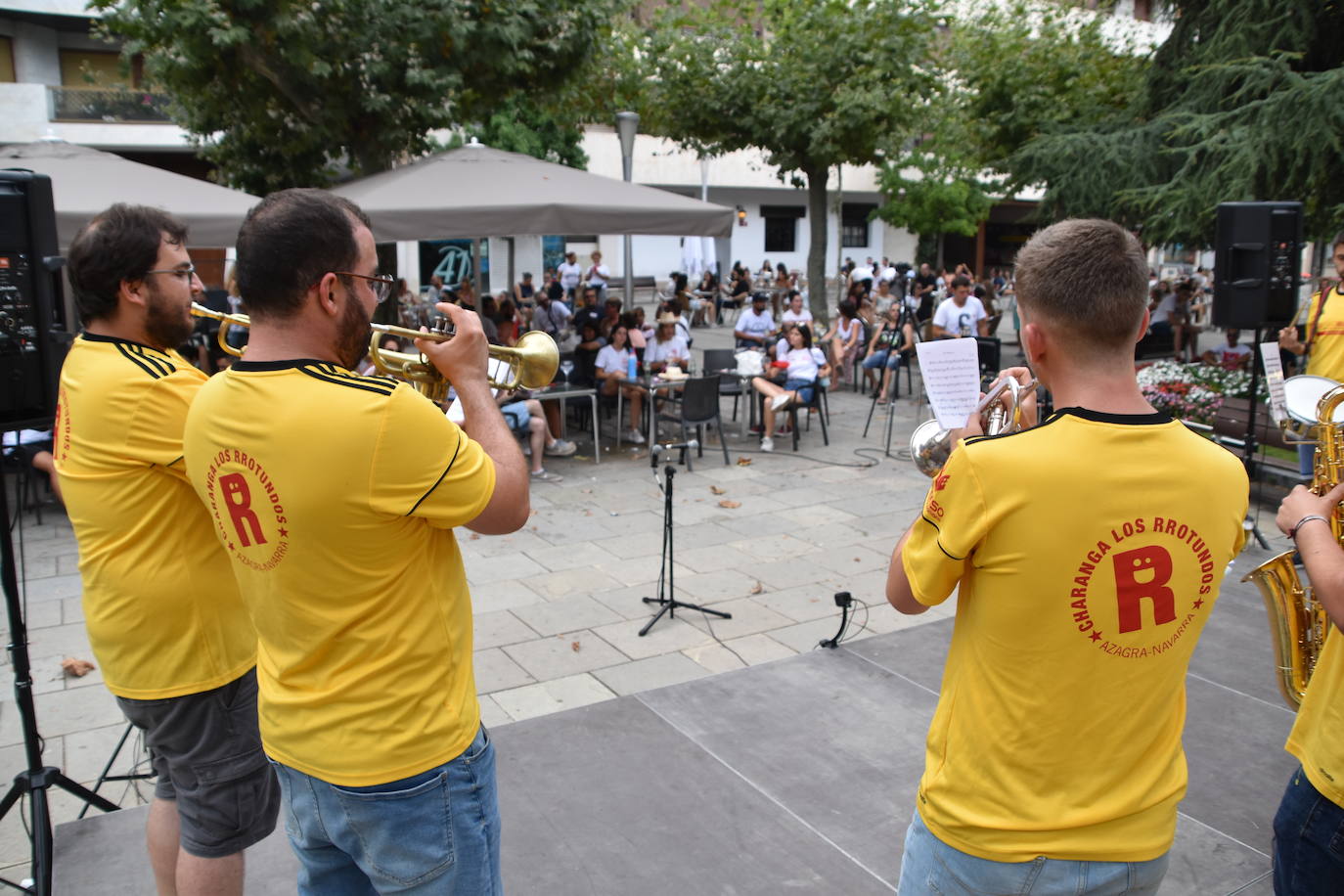 Fotos: Sonidos y color en las calles de Calahorra