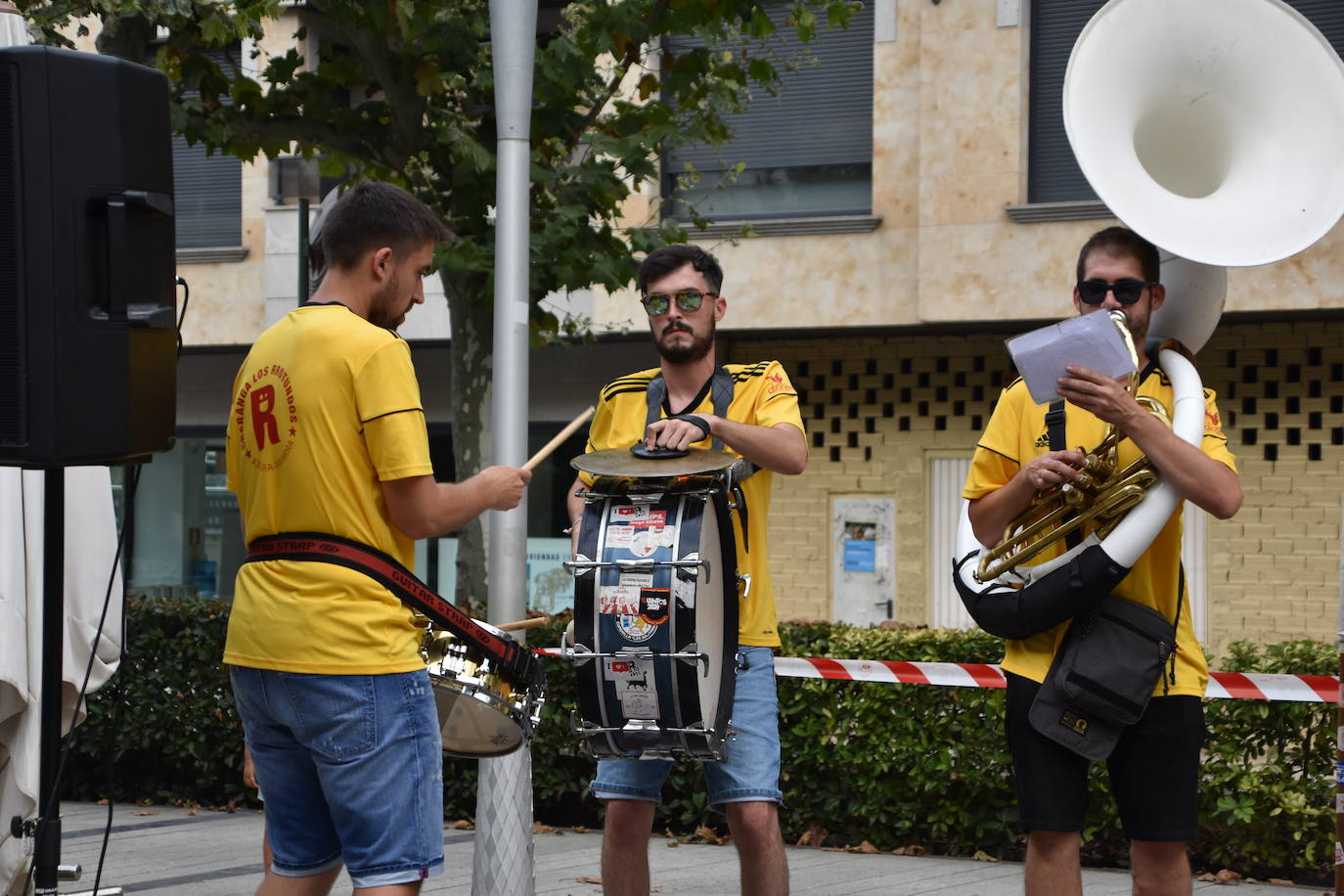 Fotos: Sonidos y color en las calles de Calahorra