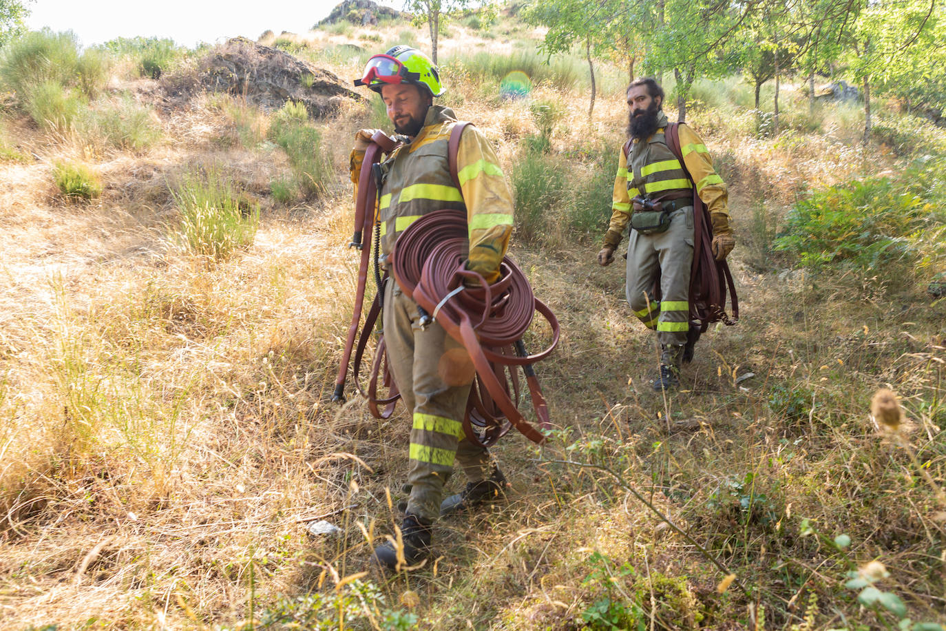 El incendio que se originó el sábado en Ezcaray ha sido declarado extinguido, aunque se mantiene la vigilancia para evitar que se reavive