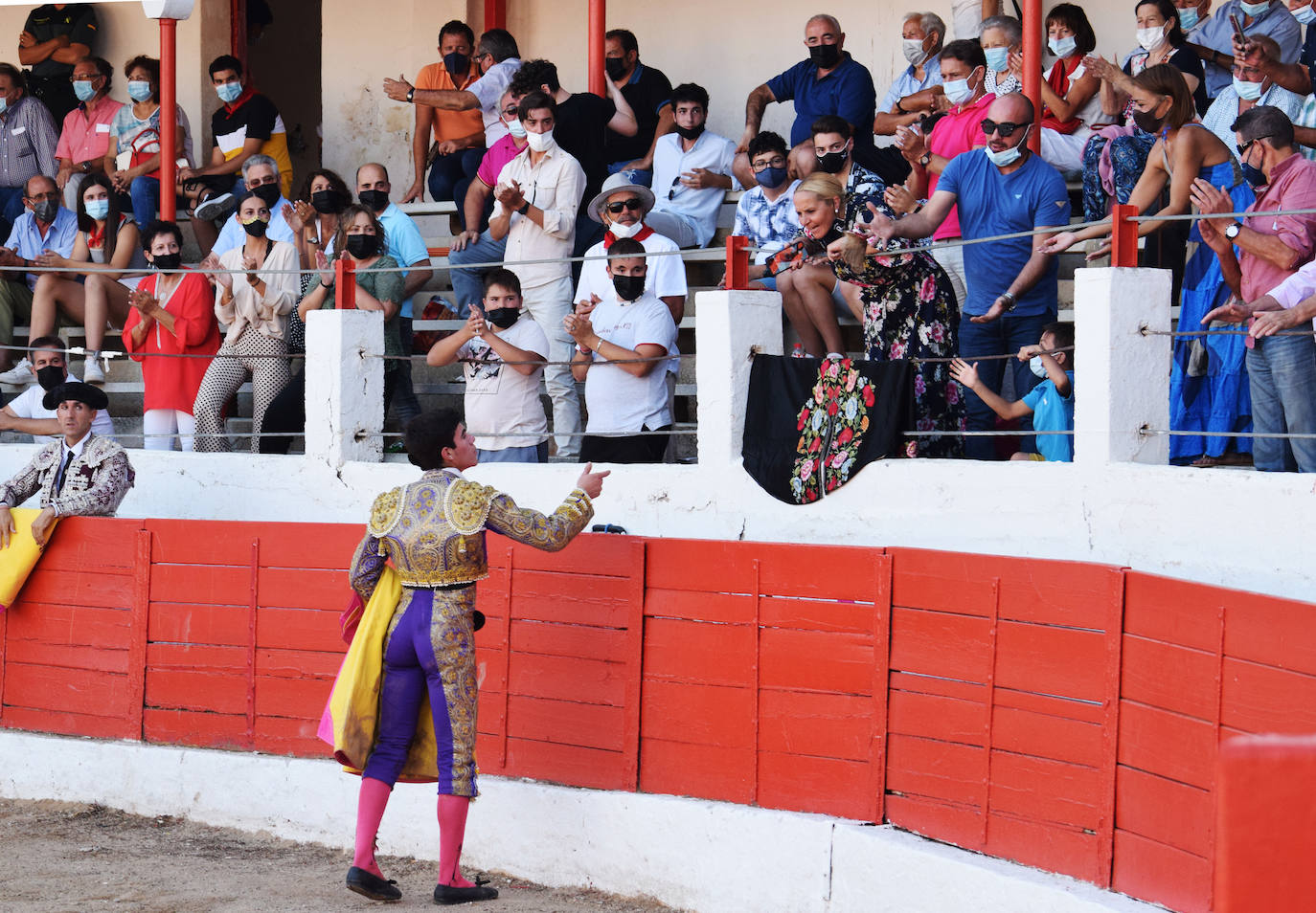 Cid de María cortó una oreja al segundo