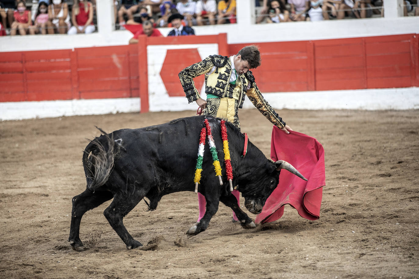 Jesús Romero corta dos orejas 