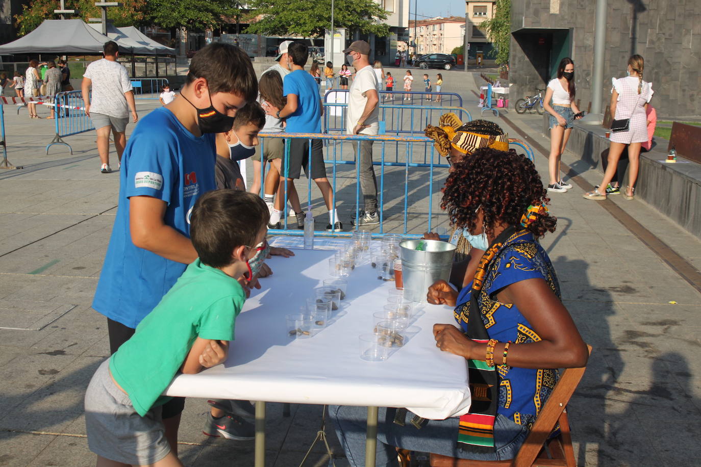 Fotos: Diversión para los más pequeños en FlipArnedo