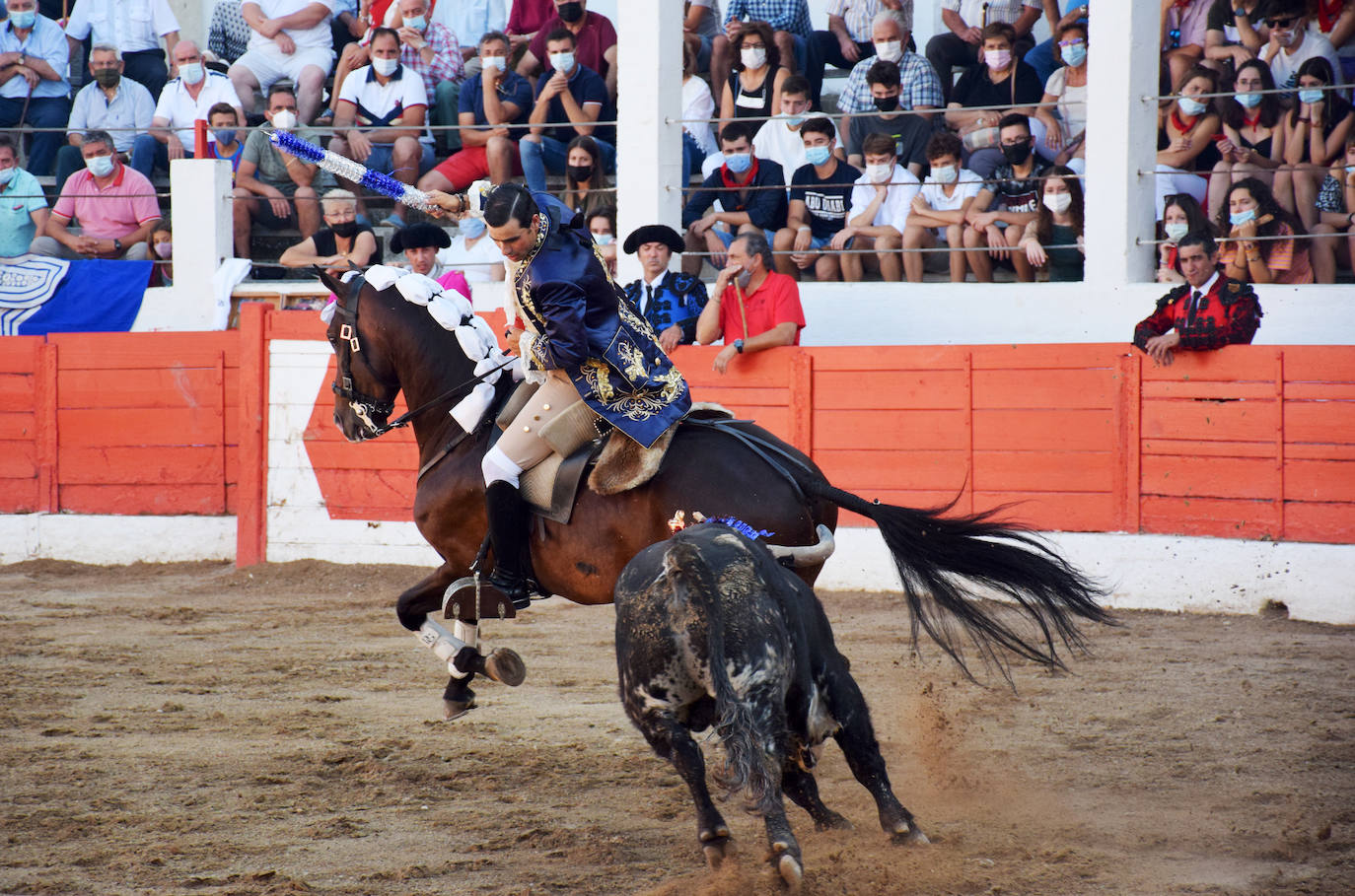 David Gomes y Pablo Donat cortan cada uno una oreja a un encierro de Pincha. 