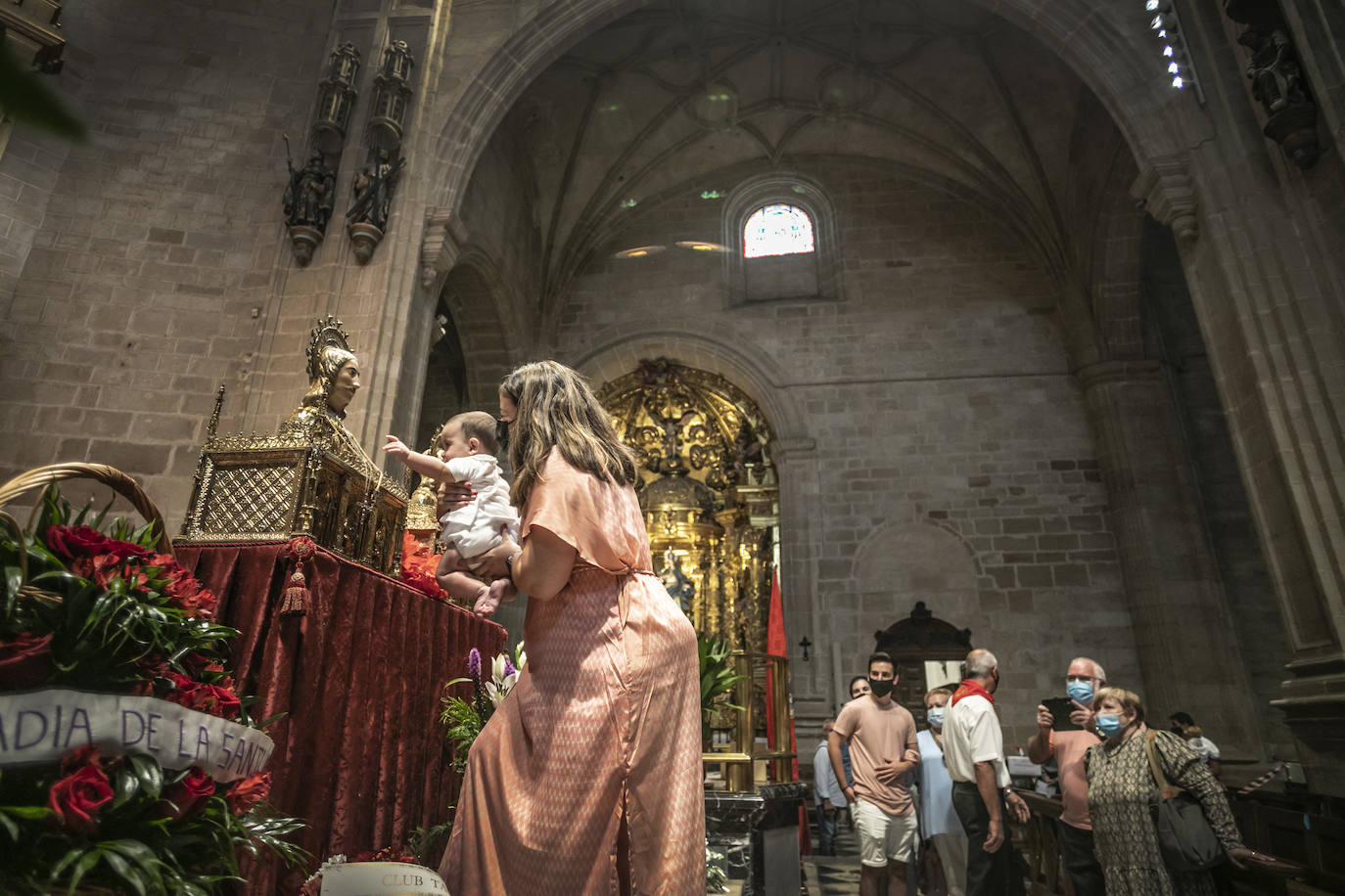 Fotos: Calahorra venera a sus patronos con emoción contenida