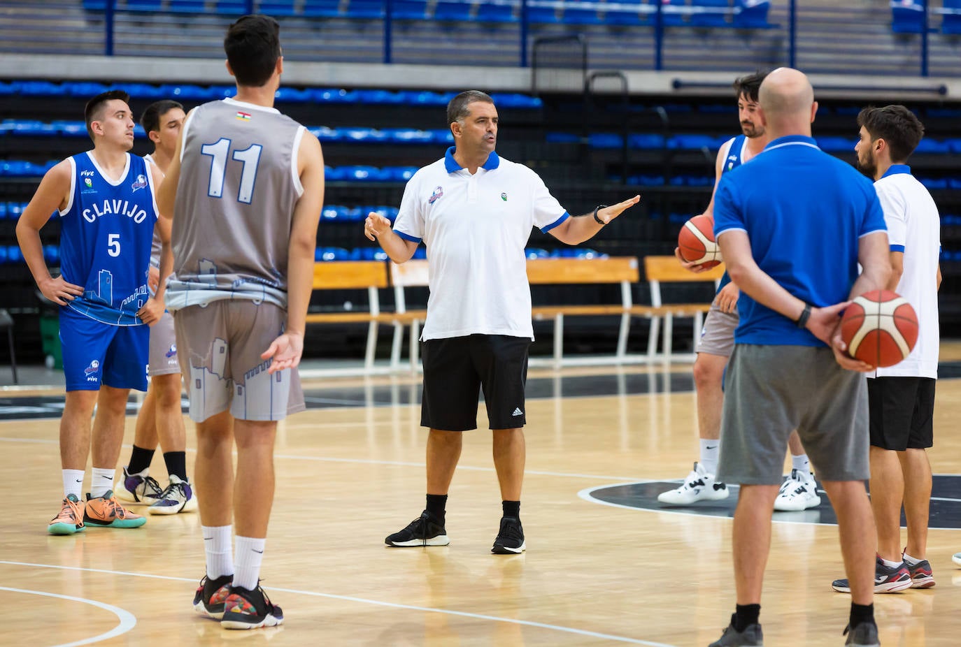 Fotos: El Clavijo empieza a preparar la temporada, su primer entrenamiento