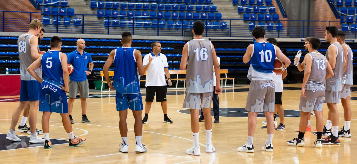 Fotos: El Clavijo empieza a preparar la temporada, su primer entrenamiento